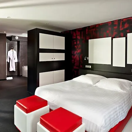 Moulin De -hotel De Charme 4*